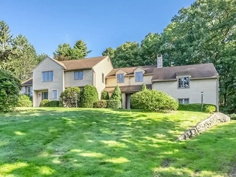 12 Blueberry Cir, Andover, MA 01810