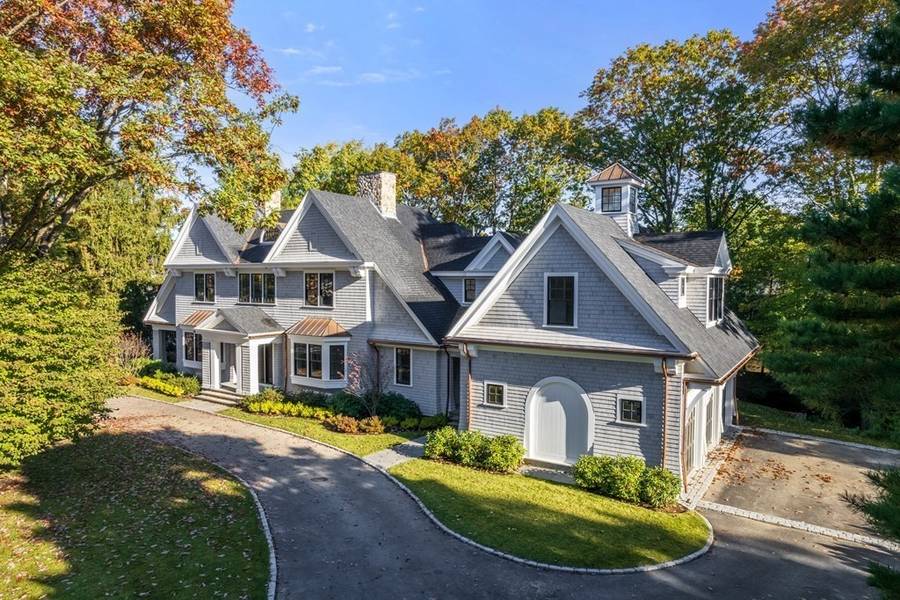 31 Cranmore Road, Wellesley, MA 02481