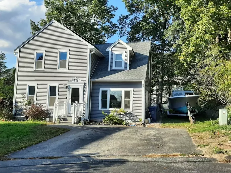 26 Melissa Ct, Dracut, MA 01826