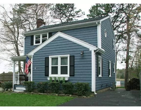 Wareham, MA 02571,102 Highland Shores Dr