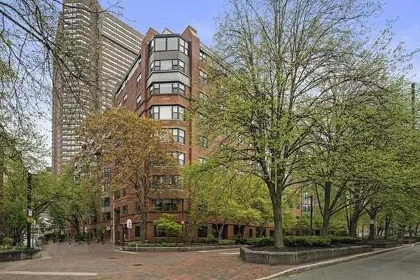 16 Harcourt #4I, Boston, MA 02116