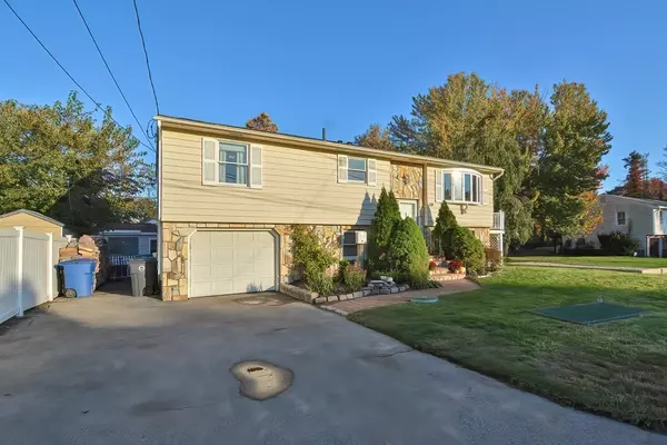 Coventry, RI 02816,49 Breezy Lake Dr