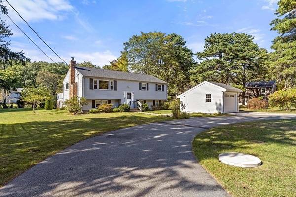 5 Sugarbush Lane, Plymouth, MA 02360