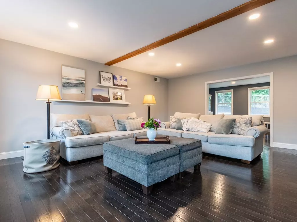 Lexington, MA 02420,11 Leighton Avenue