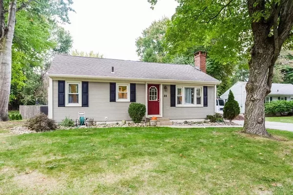 28 Merrill Dr, Agawam, MA 01001