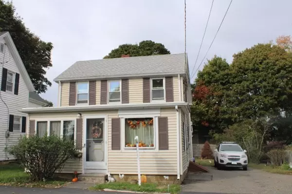 18 Grove St, Gloucester, MA 01930