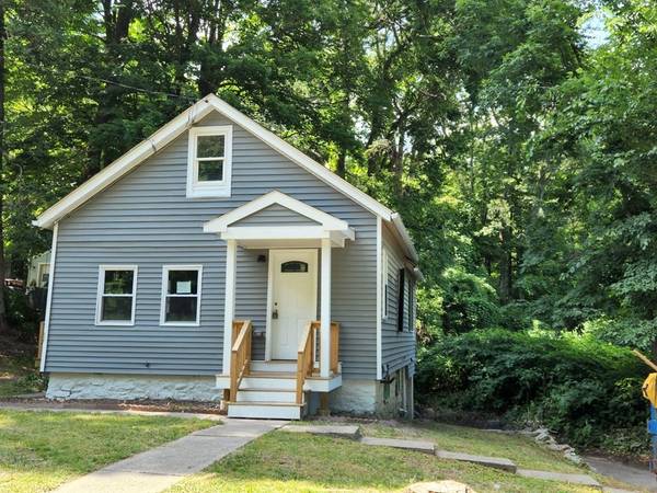 398 Stafford St, Leicester, MA 01611