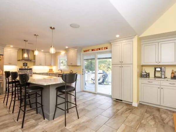 Halifax, MA 02338,46 Buttonwood Rd