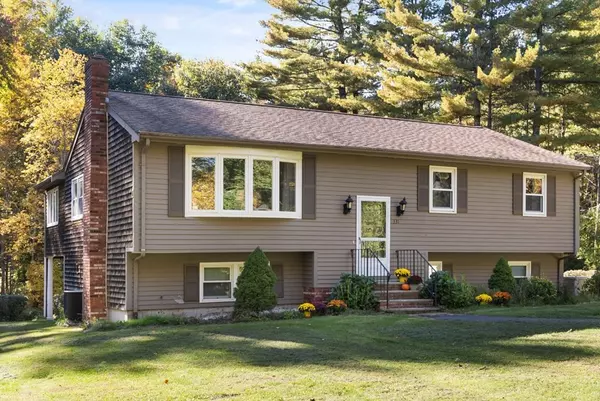 Raynham, MA 02767,331 Orchard