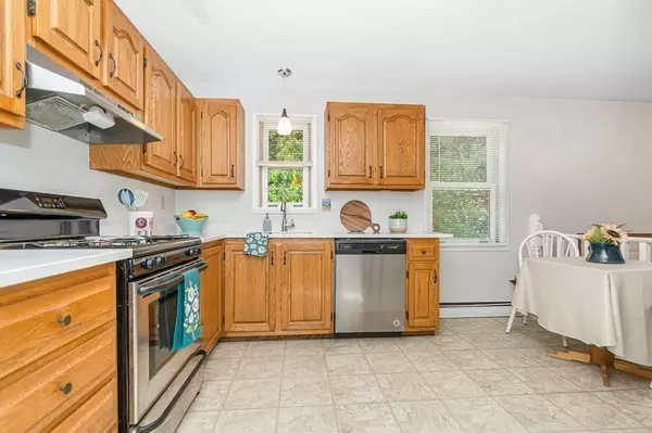 Newburyport, MA 01950,22 Cherry Street #22