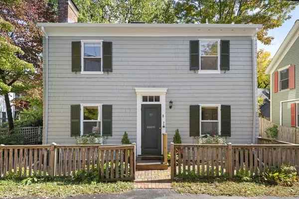 8 Foster Place, Cambridge, MA 02138