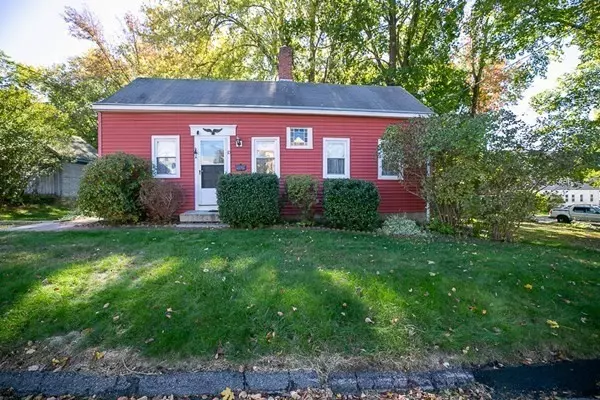 10 Hill St, Webster, MA 01570