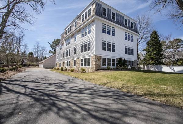 324 Front Street #2, Marion, MA 02738