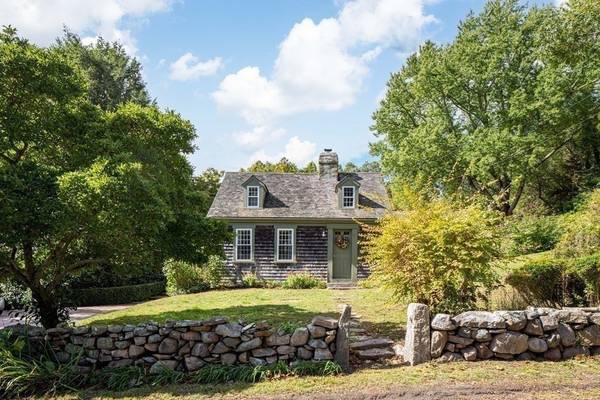 1147 Russells Mills Rd,  Dartmouth,  MA 02748