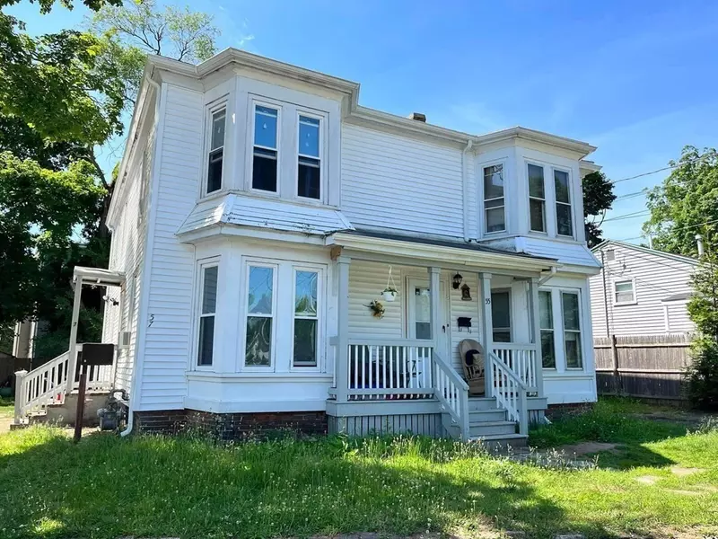 55 Albion St, Brockton, MA 02301