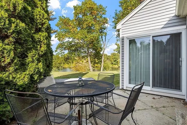 Nashua, NH 03064,38 Walden Pond Dr #38