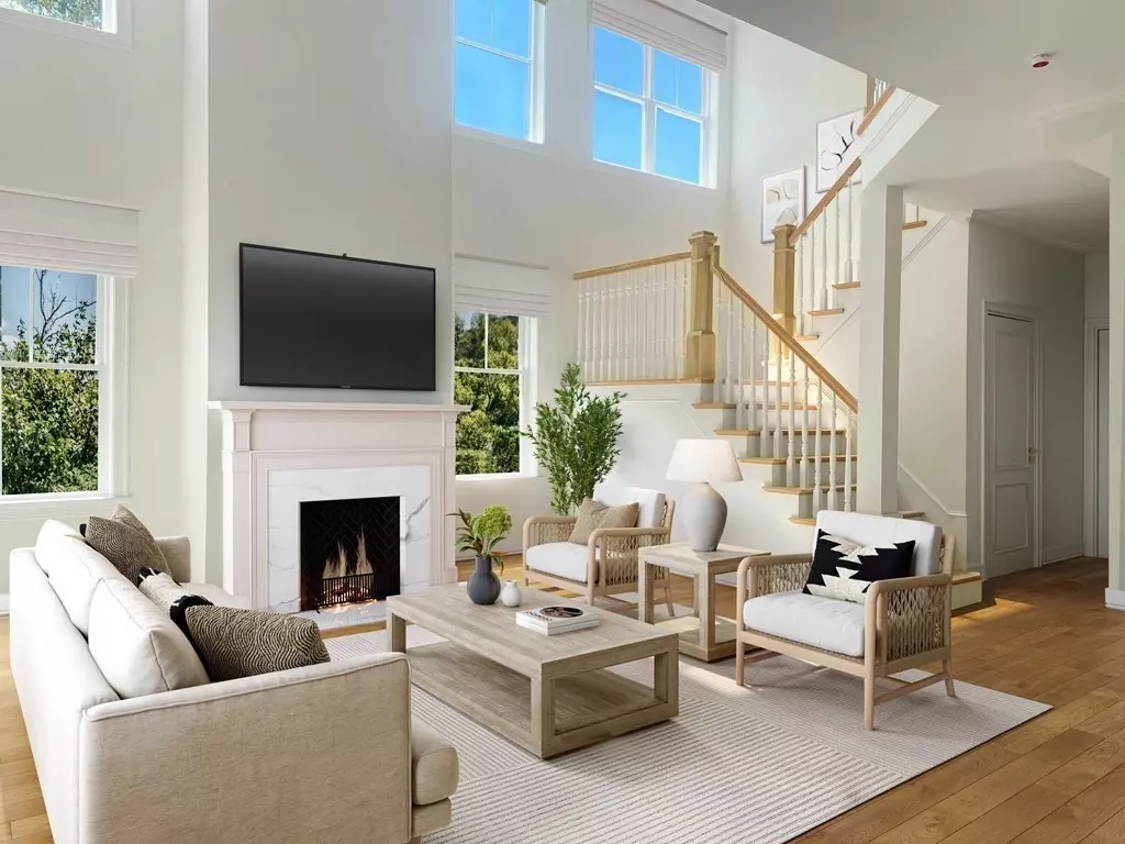 Woburn, MA 01801,7 East Dexter Avenue #1