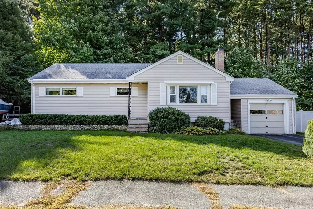 Reading, MA 01867,18 Laurel Ln