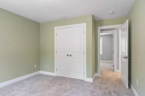 Mendon, MA 01756,2 Tyler Lane