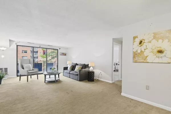 Medford, MA 02155,12 Ninth Street #304