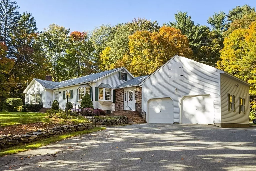 Pepperell, MA 01463,213 South Rd