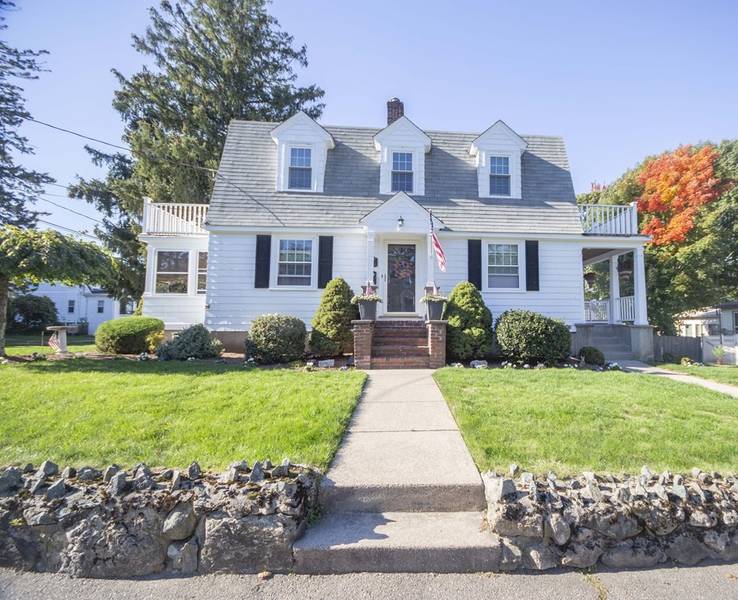 38 Hawthorne St, Norwood, MA 02062