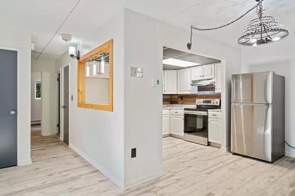 Stoughton, MA 02072,26 Faxon Street #1