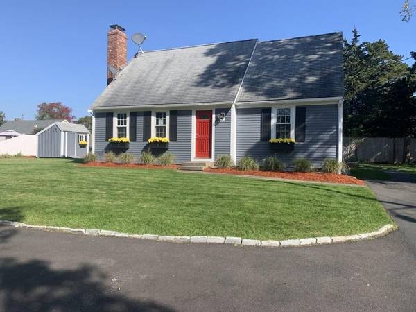 32 Davidson Avenue, Dennis, MA 02660