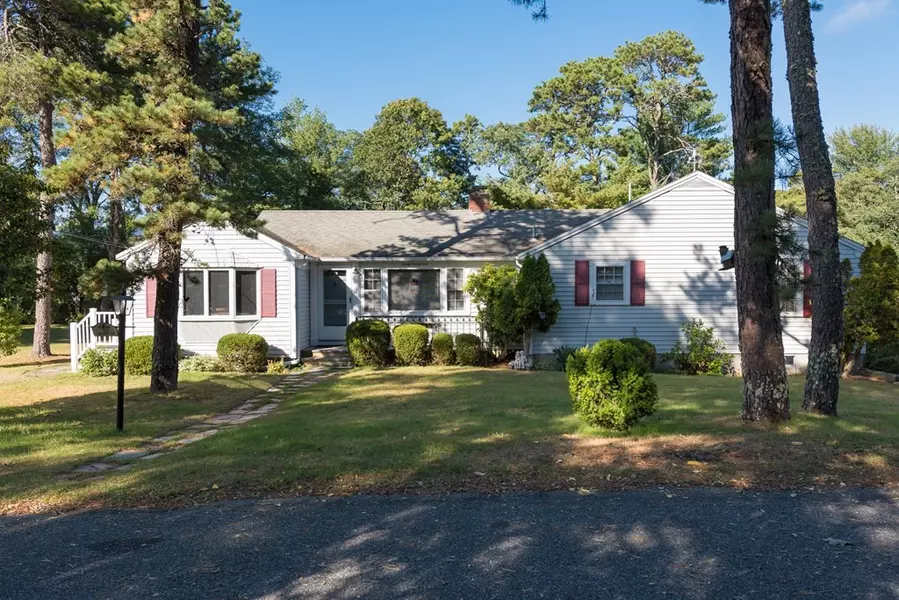 20 Vacation Ln, Harwich, MA 02645