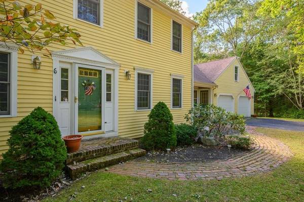 Sandwich, MA 02563,6 Steppingstone Ln