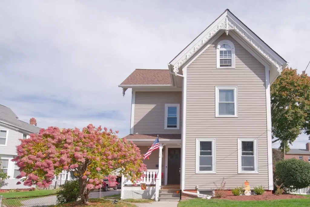 Webster, MA 01570,4 Day St