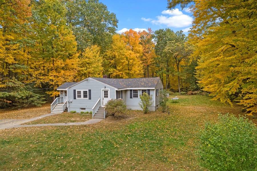 21 Gerry Dr, Danville, NH 03819