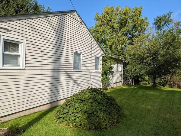 North Adams, MA 01247,253 Walker St