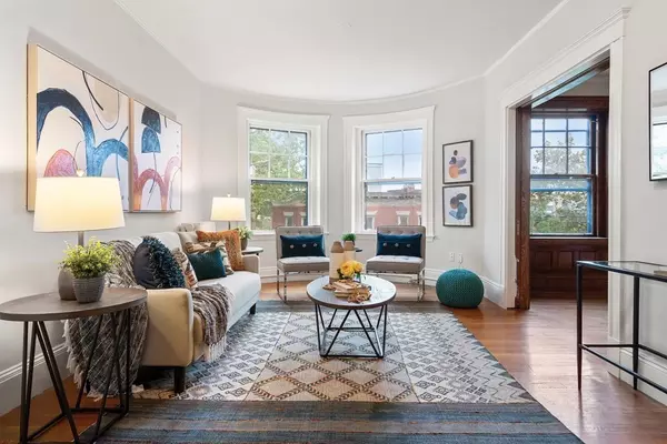 Brookline, MA 02445,10 Claflin Rd #3