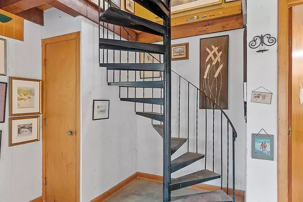 Rockport, MA 01966,2 Glenmere Road