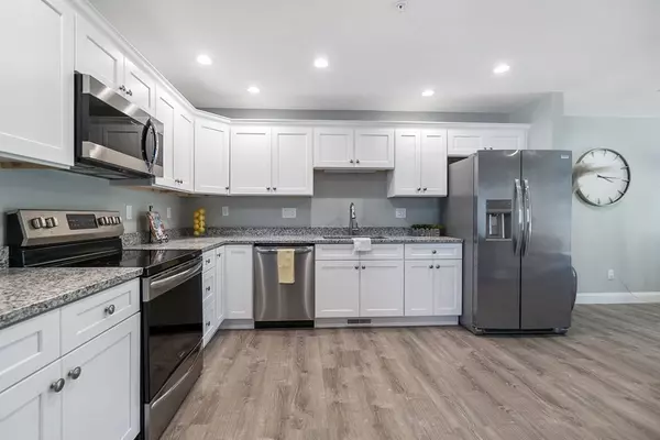 Agawam, MA 01001,3 Sabrina Way #D