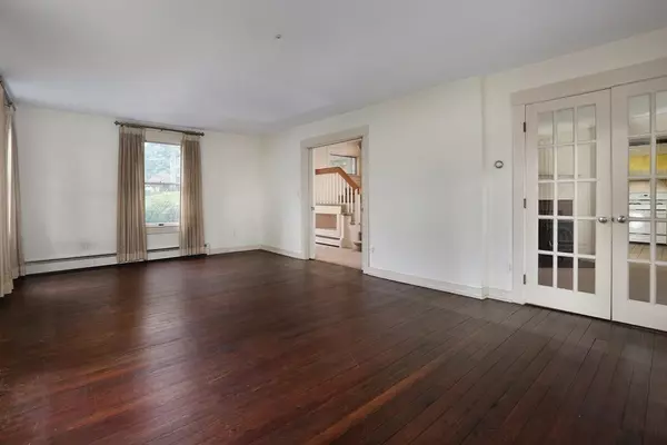 Newton, MA 02468,115 Windsor Rd