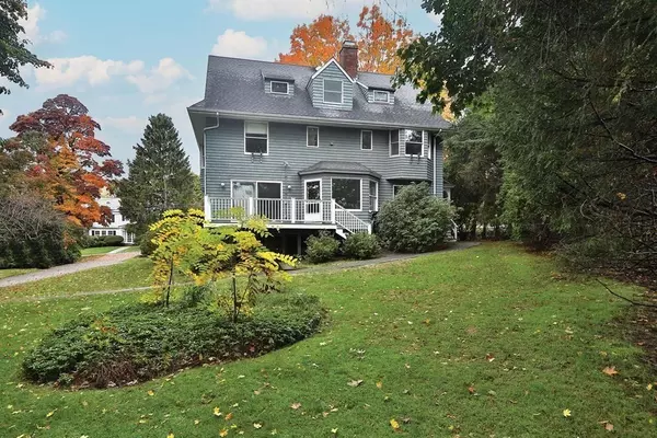 Newton, MA 02468,115 Windsor Rd