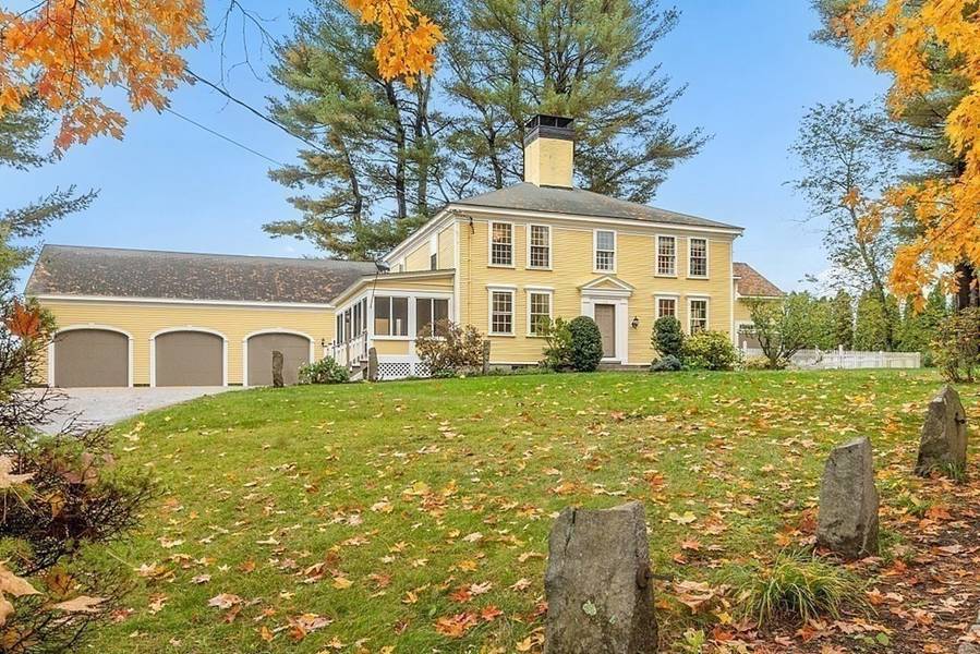 518 Farmers Row, Groton, MA 01450