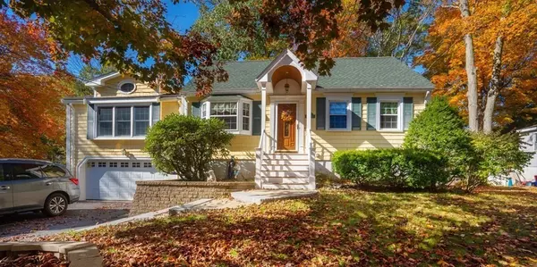 Amesbury, MA 01913,27 Portsmouth Rd