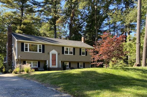 36 Indian Path Rd, Halifax, MA 02338