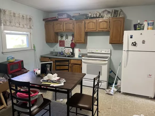 Millville, MA 01529,9 Oak Street