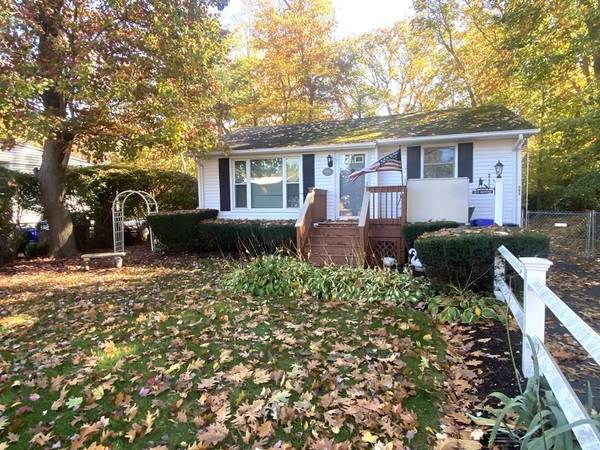 595 South St, Holbrook, MA 02343