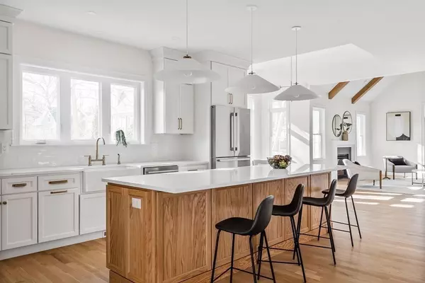 38 Grove Street, Reading, MA 01867