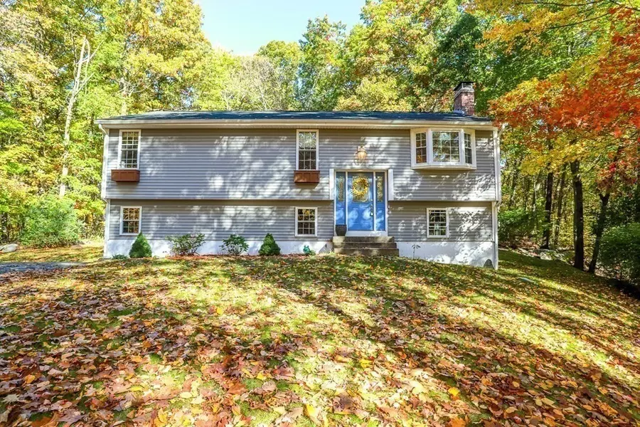 44 Potter Hill Road, Grafton, MA 01519