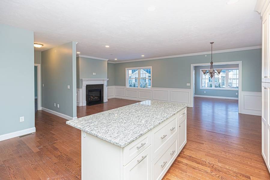 7 Country Club Blvd #16, Dudley, MA 01751