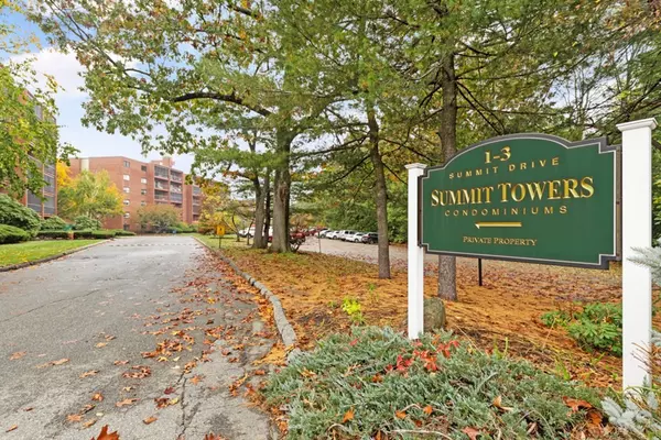 1 Summit Drive #17, Reading, MA 01867