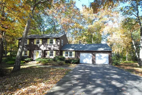 173 Oak Hill Circle, Concord, MA 01742