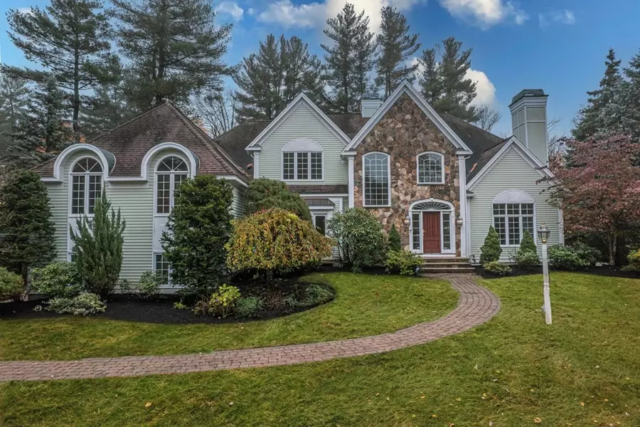 3 Andover Country Club Ln, Andover, MA 01810