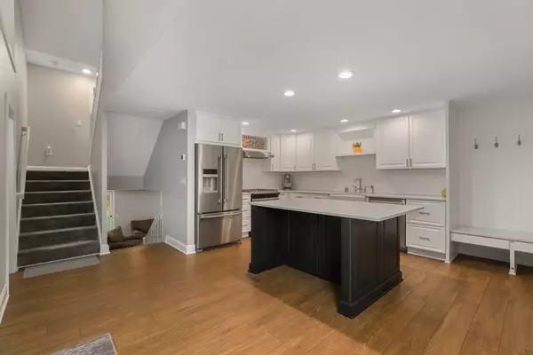 83 Willow Pond Dr #83, Rockland, MA 02370